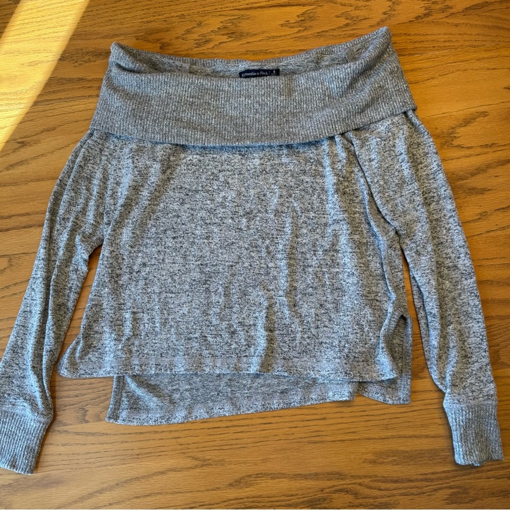 Abercrombie & Fitch Heather Gray Off-Shoulder Sweater